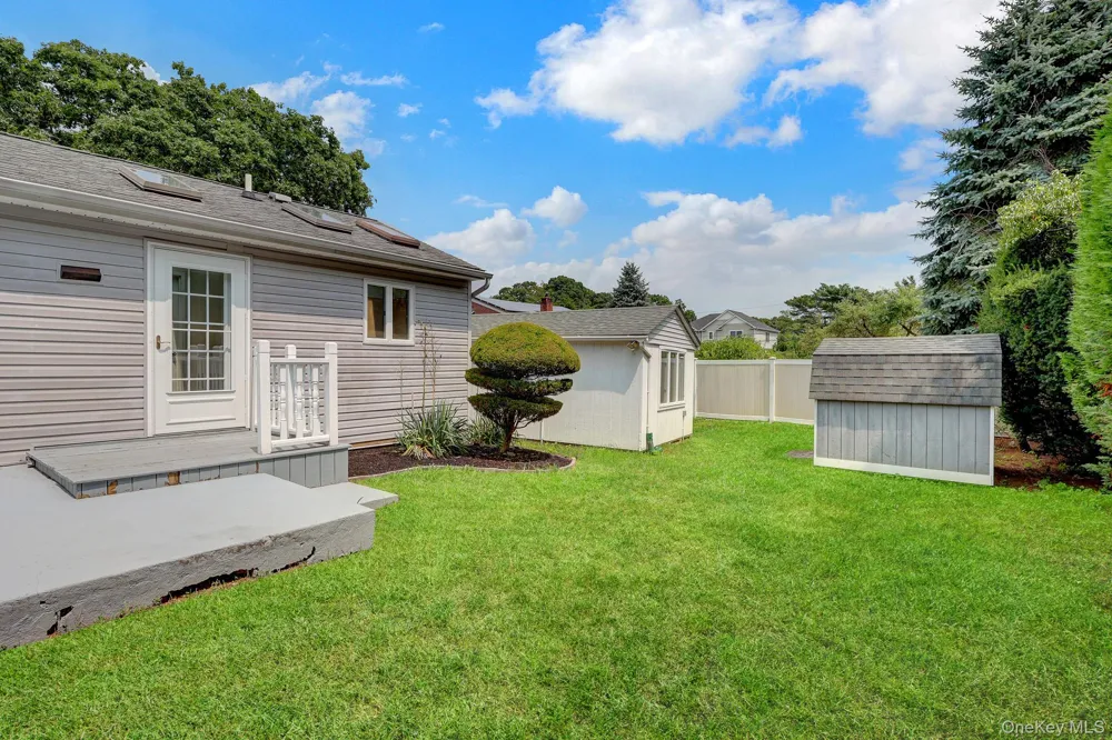 466 W 4th Street West Islip, NY 11795