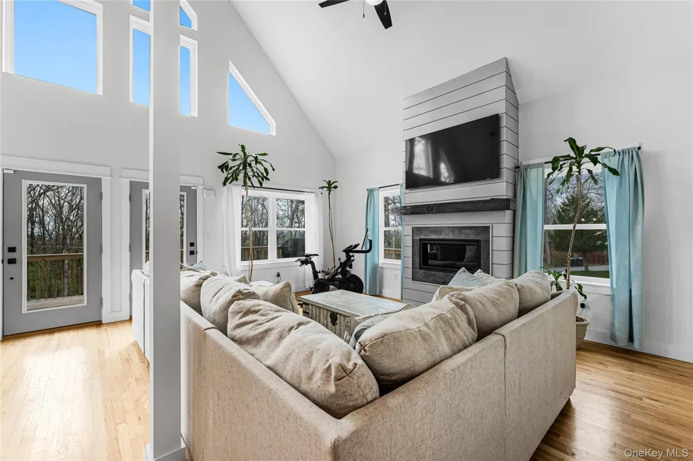 164 Shawanga Lodge Road Bloomingburg, NY 12721
