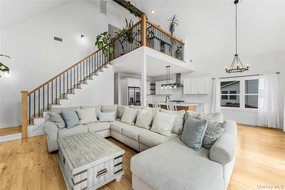 164 Shawanga Lodge Road Bloomingburg, NY 12721