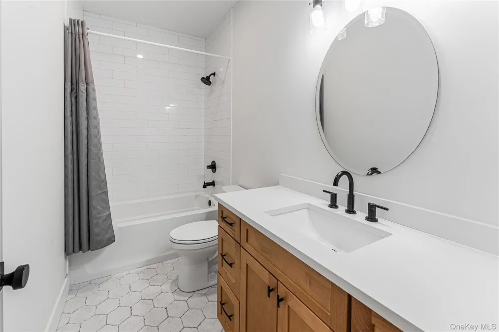 164 Shawanga Lodge Road Bloomingburg, NY 12721