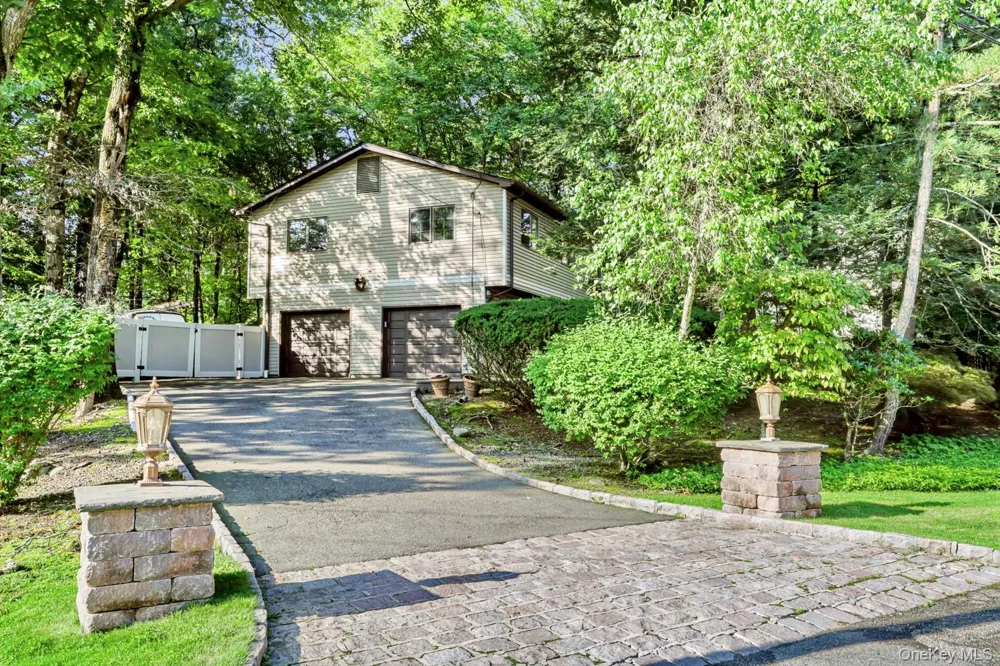 15 Balmoral Drive Spring Valley, NY 10977