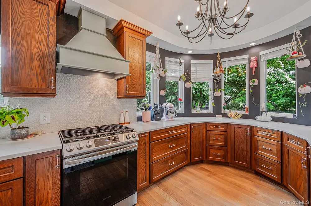 6 New York Avenue Stony Brook, NY 11790