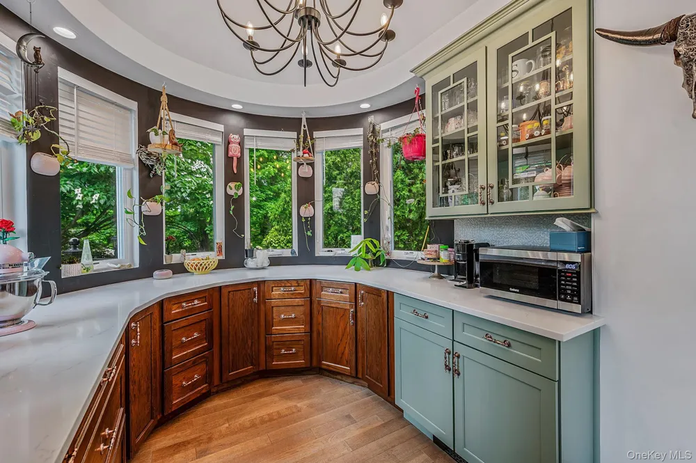 6 New York Avenue Stony Brook, NY 11790