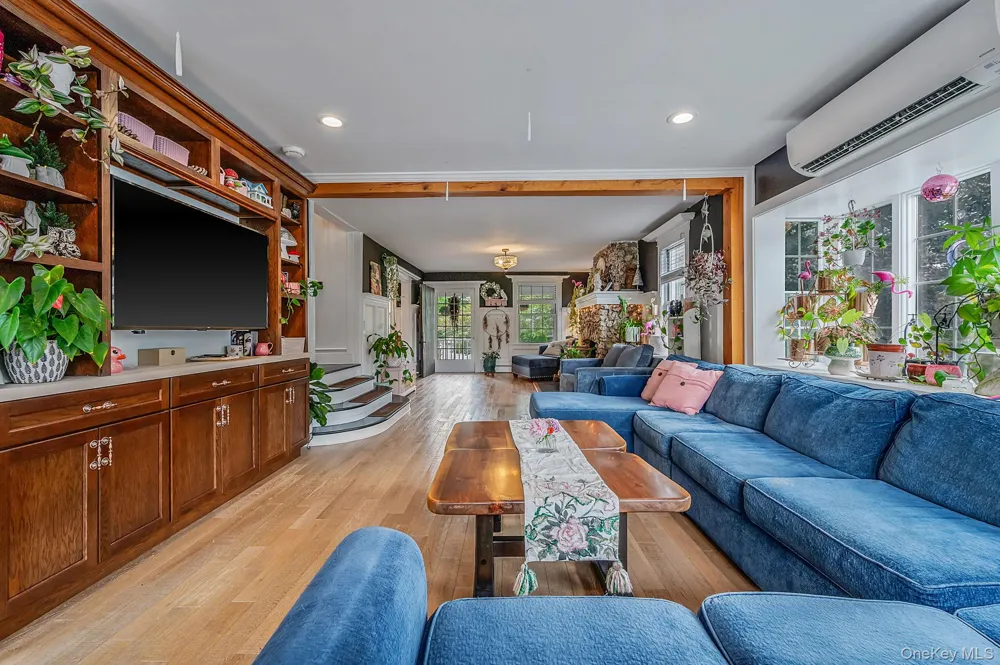 6 New York Avenue Stony Brook, NY 11790