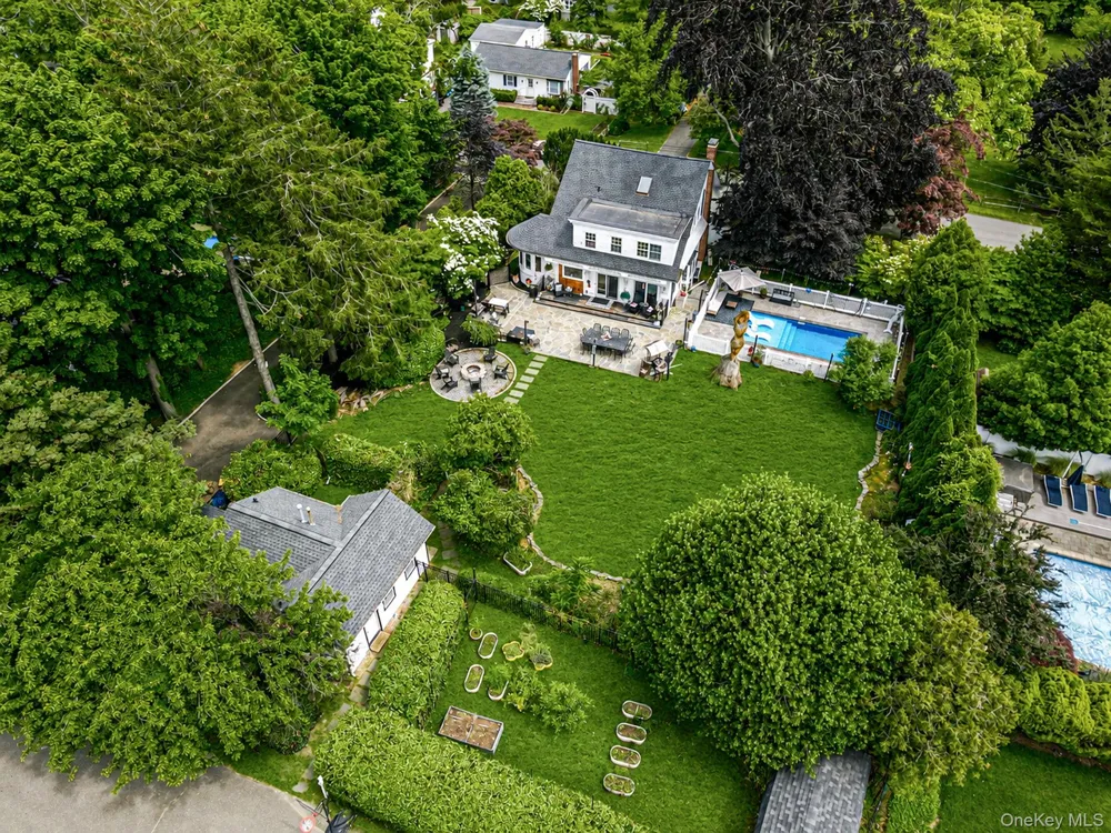 6 New York Avenue Stony Brook, NY 11790