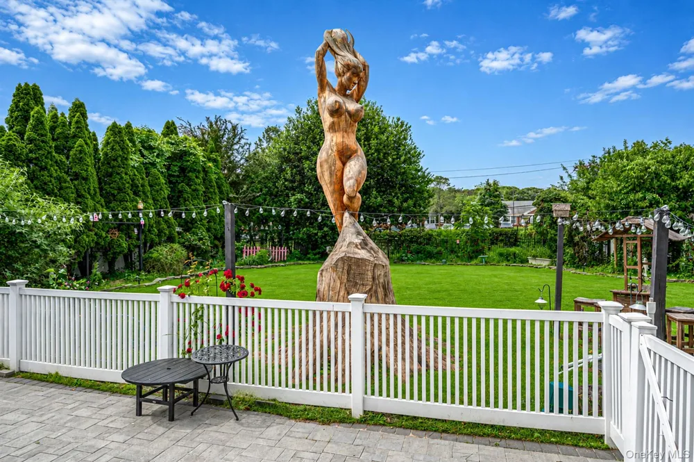 6 New York Avenue Stony Brook, NY 11790