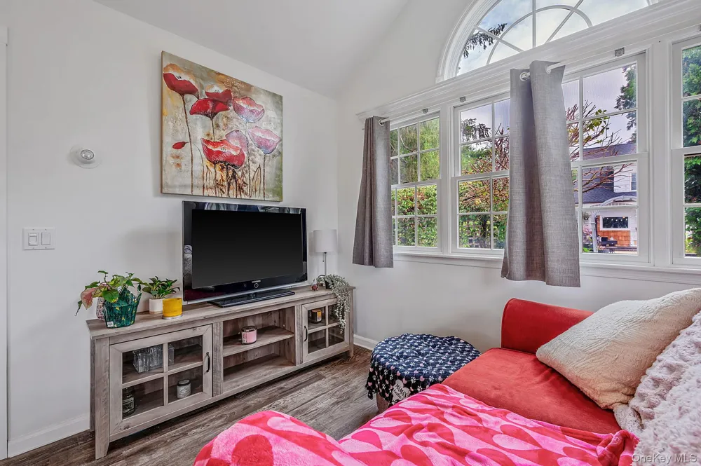 6 New York Avenue Stony Brook, NY 11790