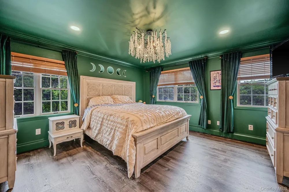 6 New York Avenue Stony Brook, NY 11790