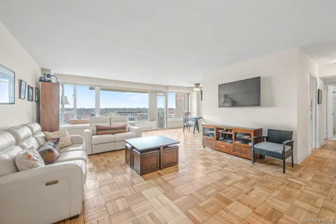 166-25 powells cove blvd #15G