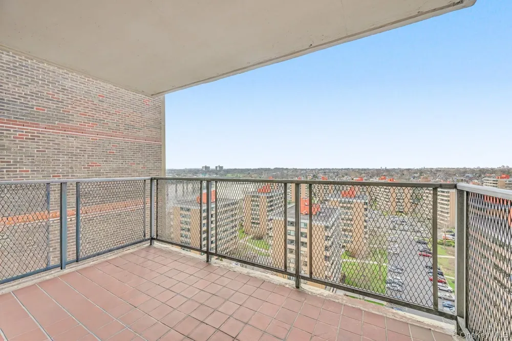 166-25 powells cove blvd #15G Beechhurst, NY 11357