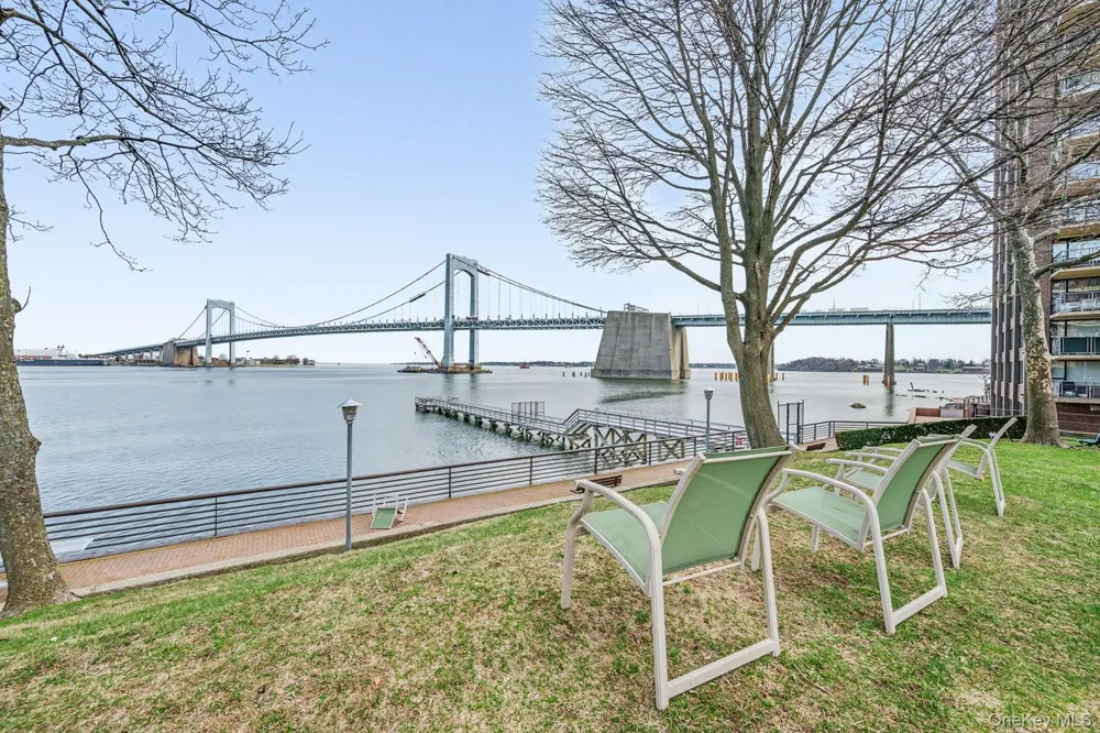 166-25 powells cove blvd #15G Beechhurst, NY 11357
