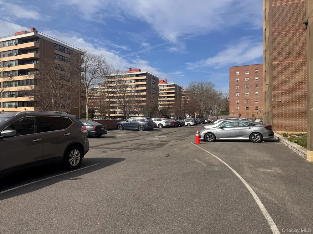 166-25 powells cove blvd #15G Beechhurst, NY 11357