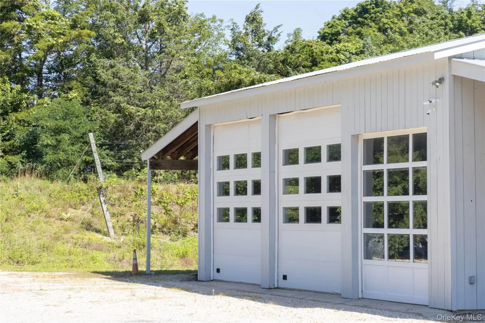 2450 Main Road Laurel, NY 11948