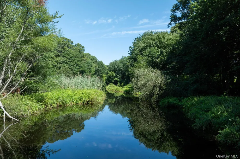 2450 Main Road Laurel, NY 11948