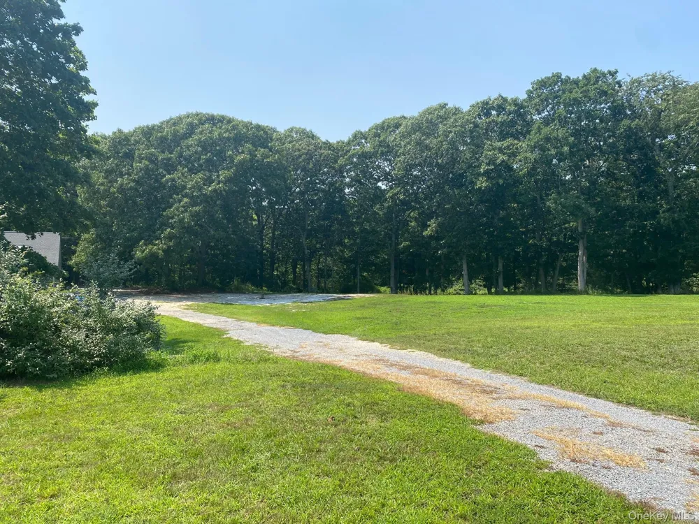 2450 Main Road Laurel, NY 11948