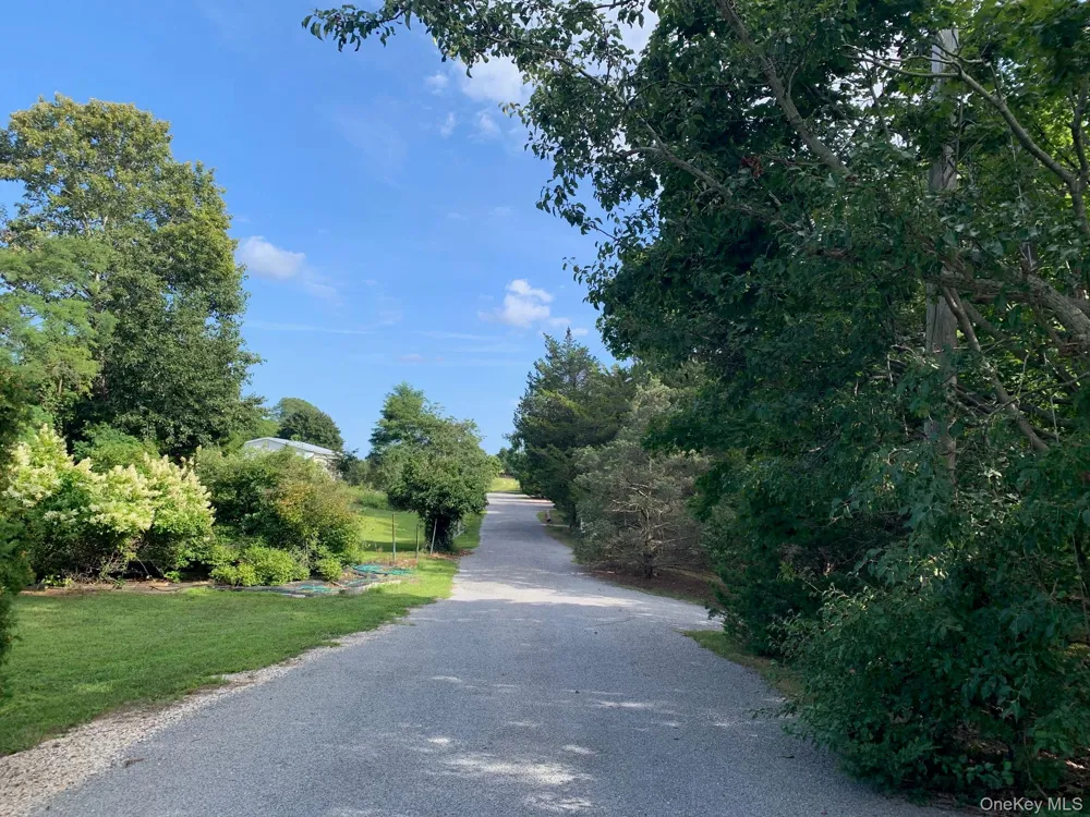 2450 Main Road Laurel, NY 11948