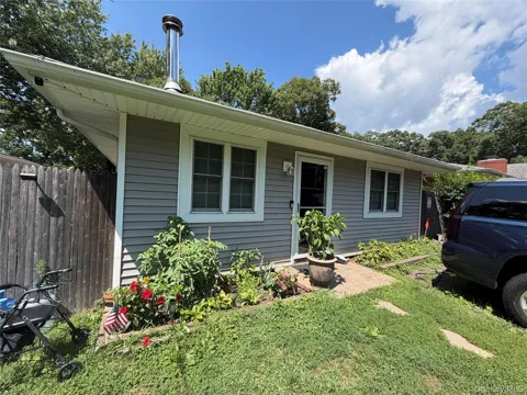 69 Mastic Boulevard