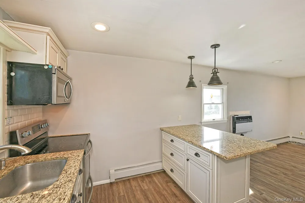 3679 Lark Street Levittown, NY 11756