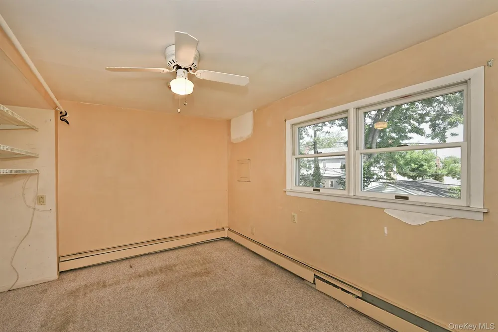 3679 Lark Street Levittown, NY 11756