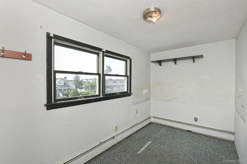 3679 Lark Street Levittown, NY 11756