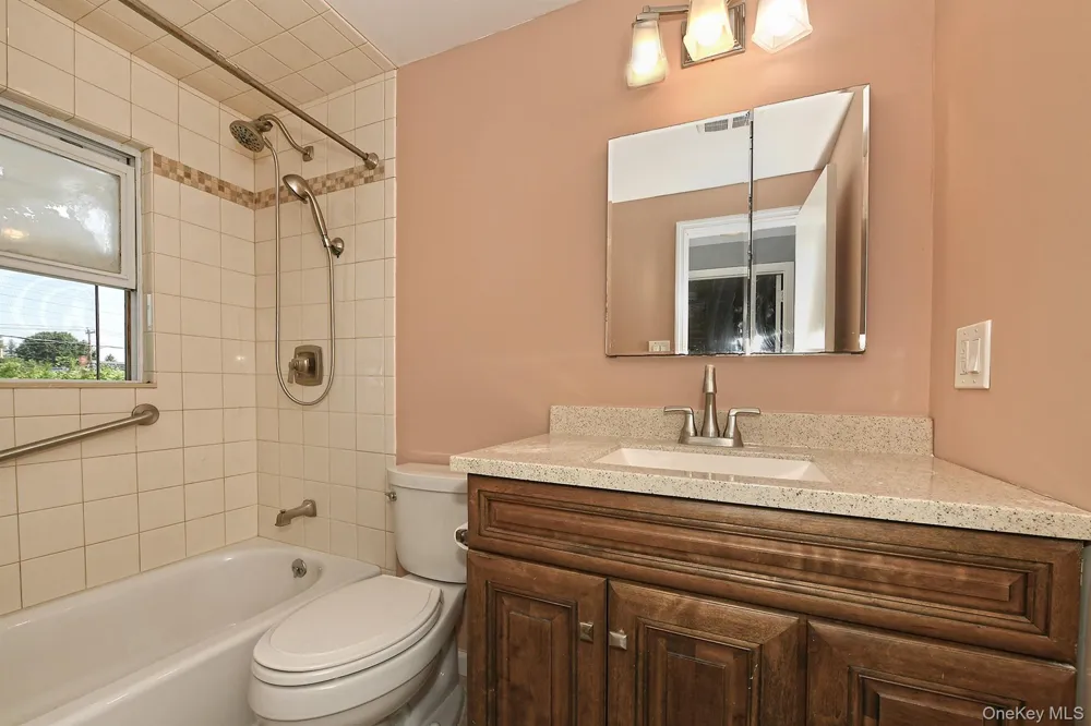 3679 Lark Street Levittown, NY 11756