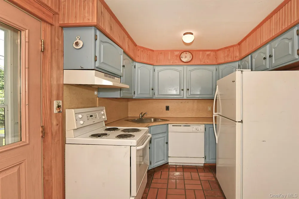3679 Lark Street Levittown, NY 11756