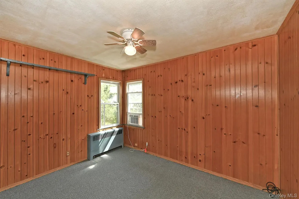 3679 Lark Street Levittown, NY 11756