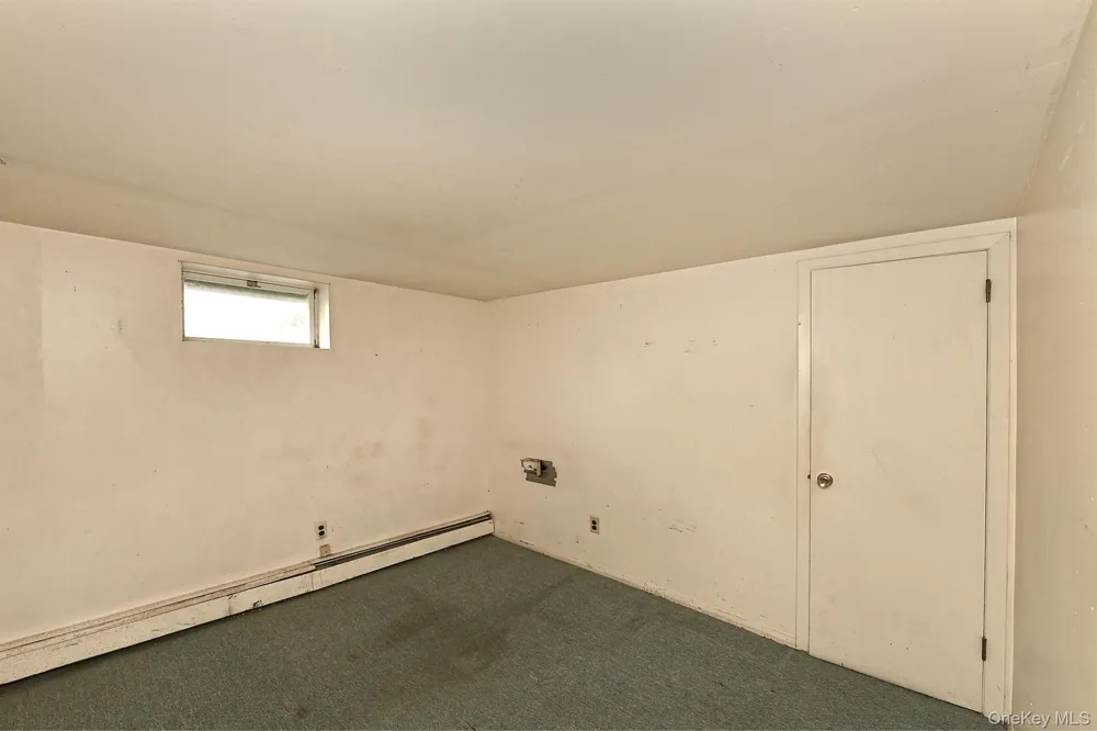 3679 Lark Street Levittown, NY 11756