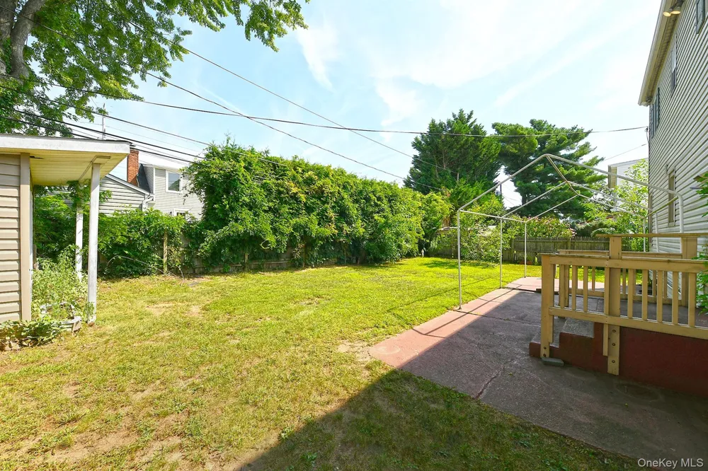 3679 Lark Street Levittown, NY 11756
