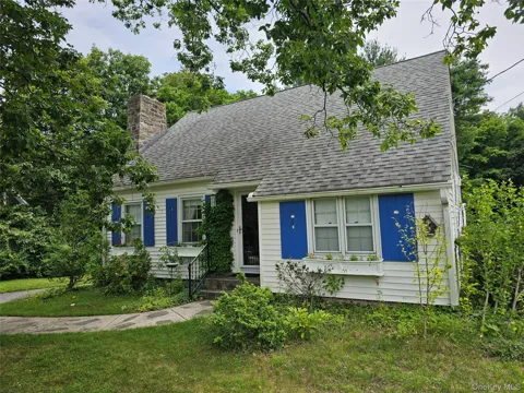 2195 Route 302