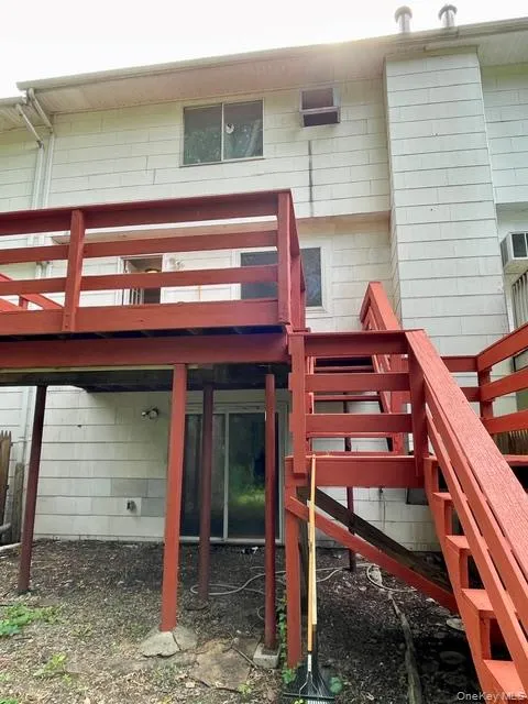 21 Black Stallion Court Middletown, NY 10940