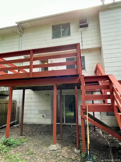 21 Black Stallion Court Middletown, NY 10940