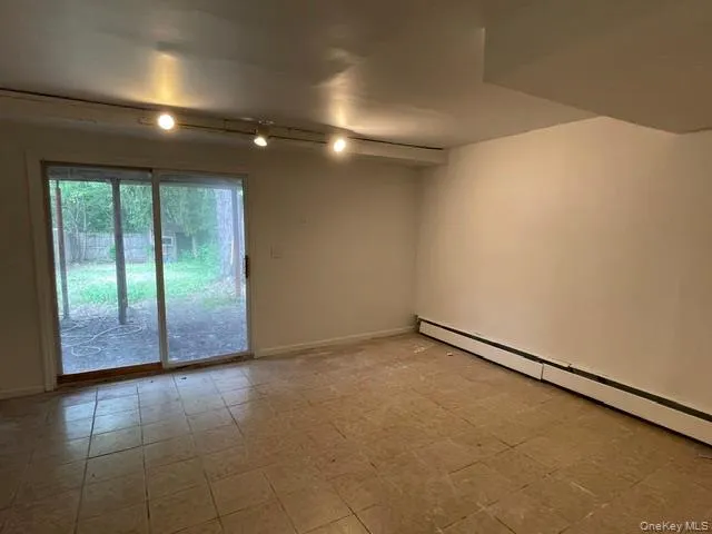 21 Black Stallion Court Middletown, NY 10940