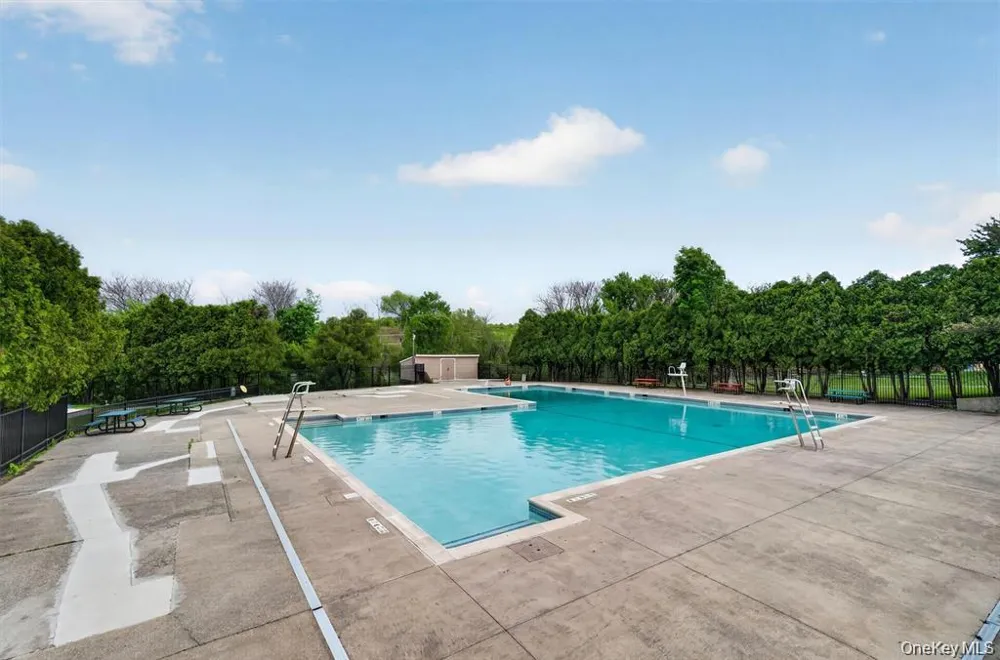 21 Black Stallion Court Middletown, NY 10940