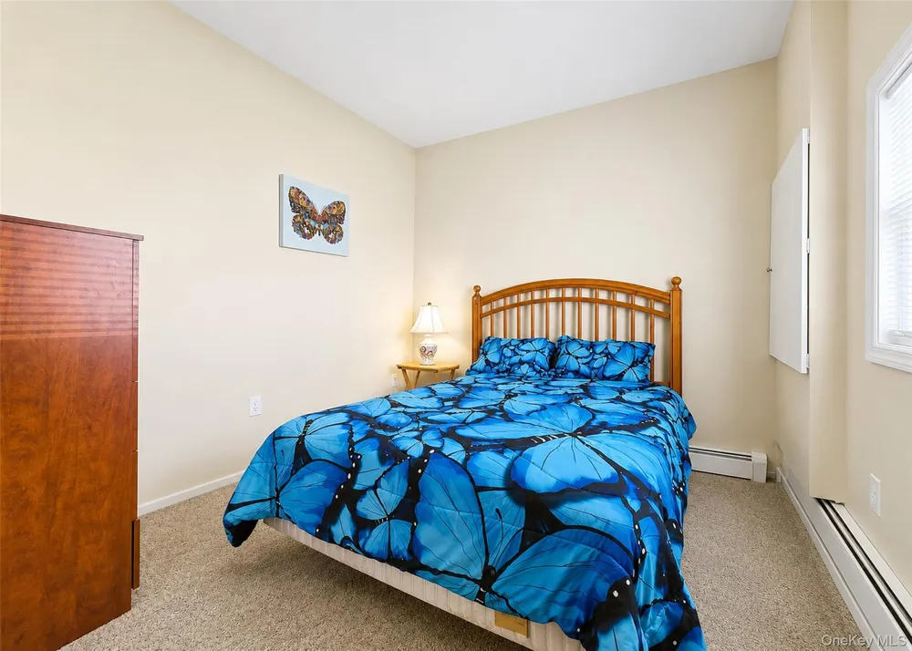 73 Springmeadow Drive Holbrook, NY 11741