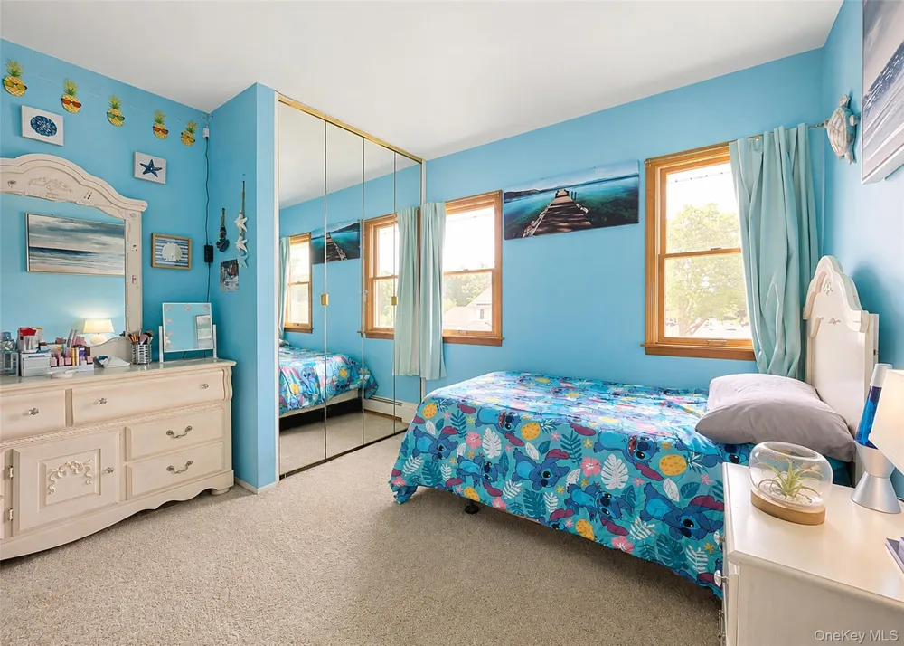 73 Springmeadow Drive Holbrook, NY 11741