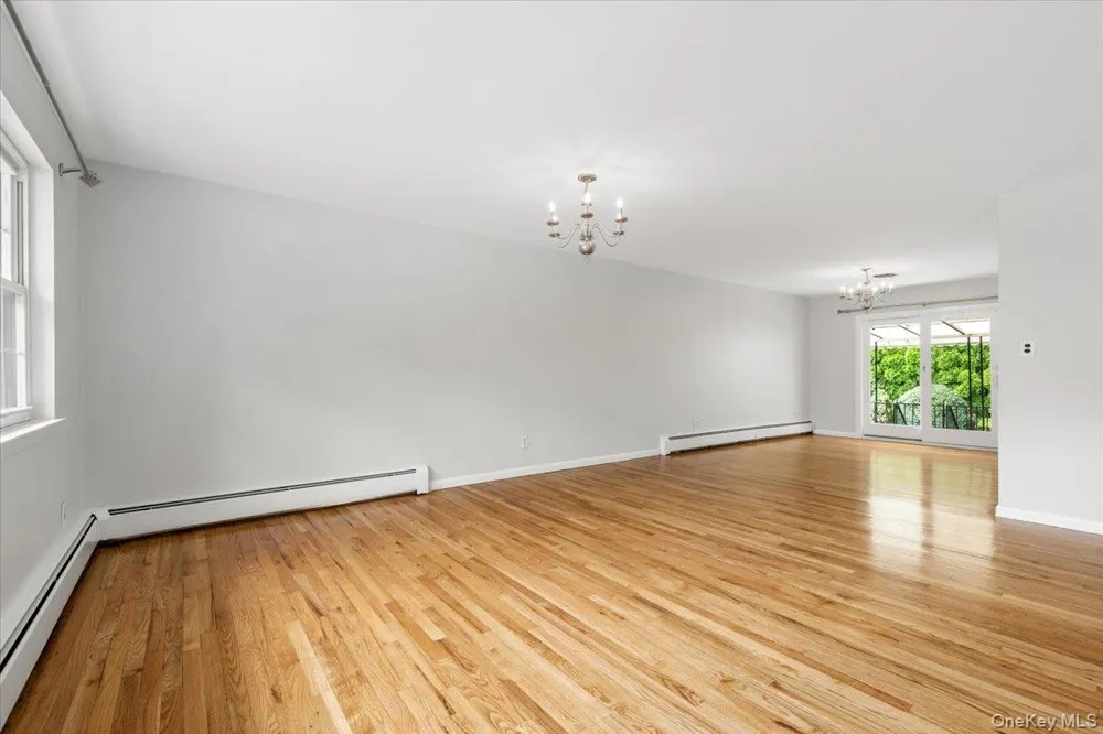 649 White Plains Road Eastchester, NY 10709