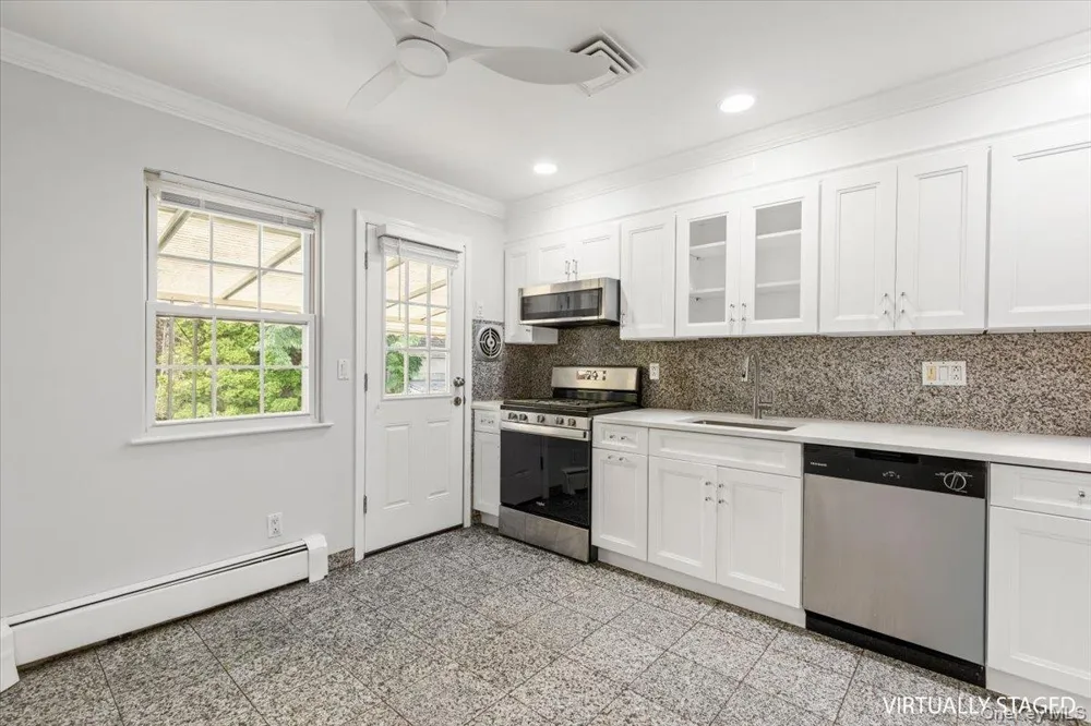 649 White Plains Road Eastchester, NY 10709