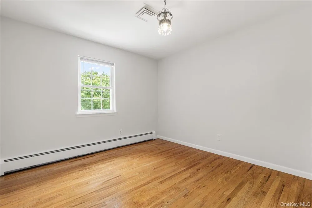 649 White Plains Road Eastchester, NY 10709