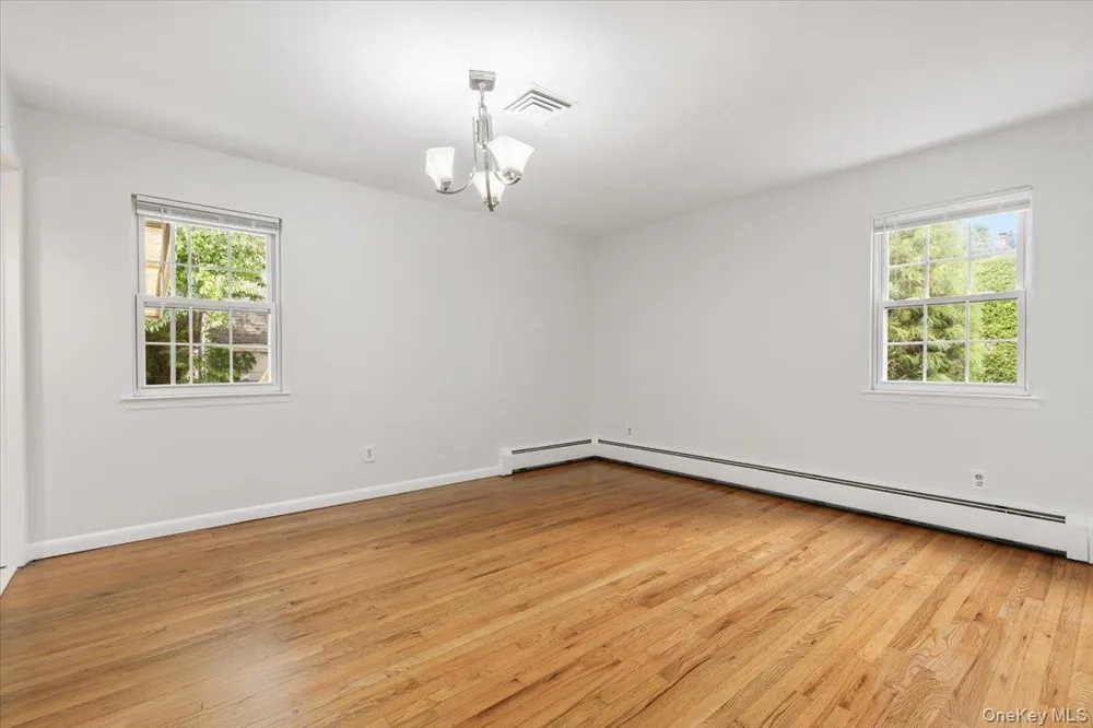 649 White Plains Road Eastchester, NY 10709