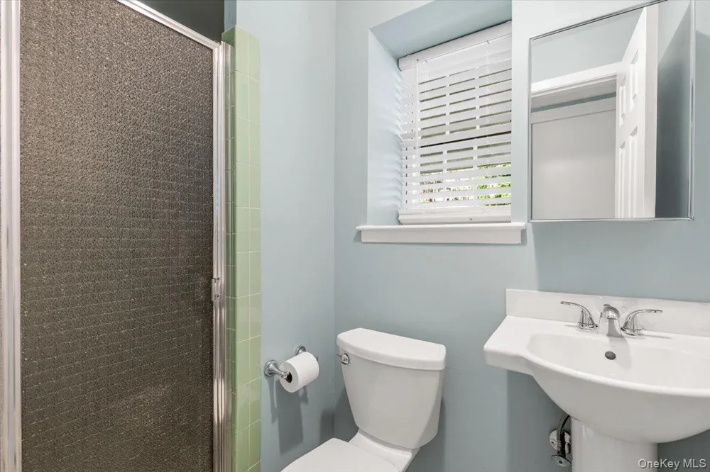649 White Plains Road Eastchester, NY 10709