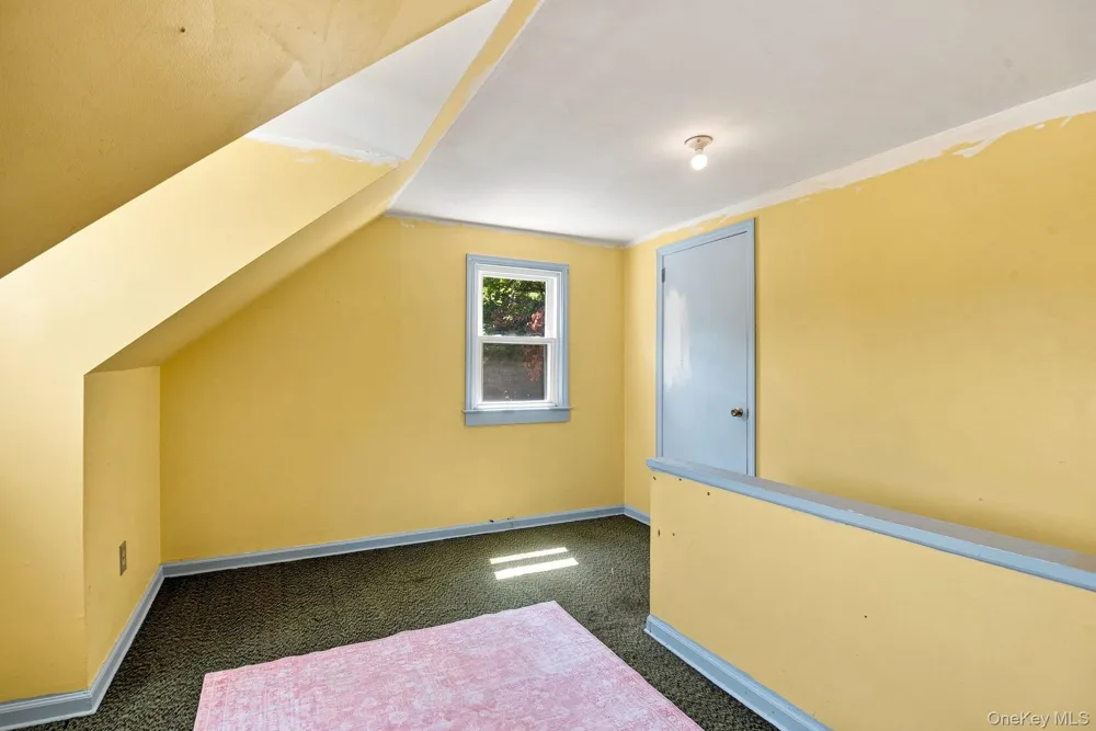 9 Kinderhook Drive Poughkeepsie, NY 12603