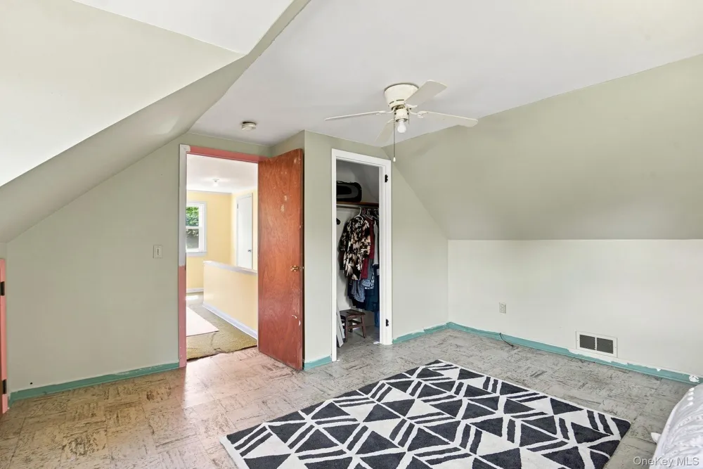 9 Kinderhook Drive Poughkeepsie, NY 12603