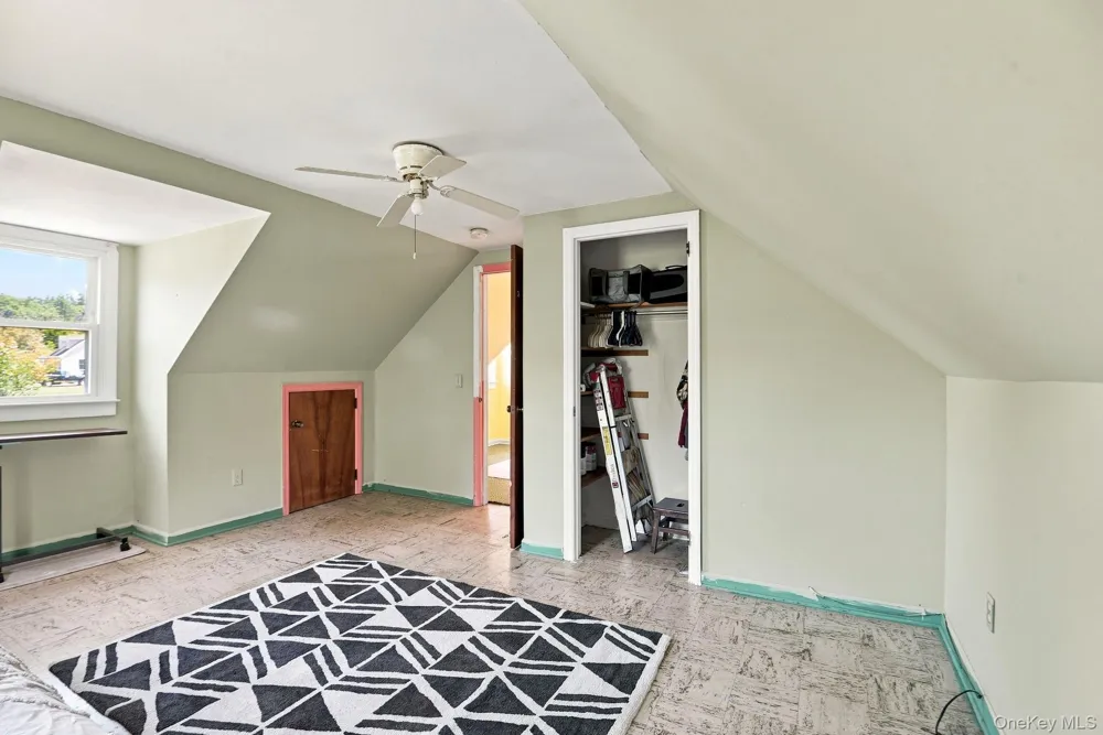 9 Kinderhook Drive Poughkeepsie, NY 12603