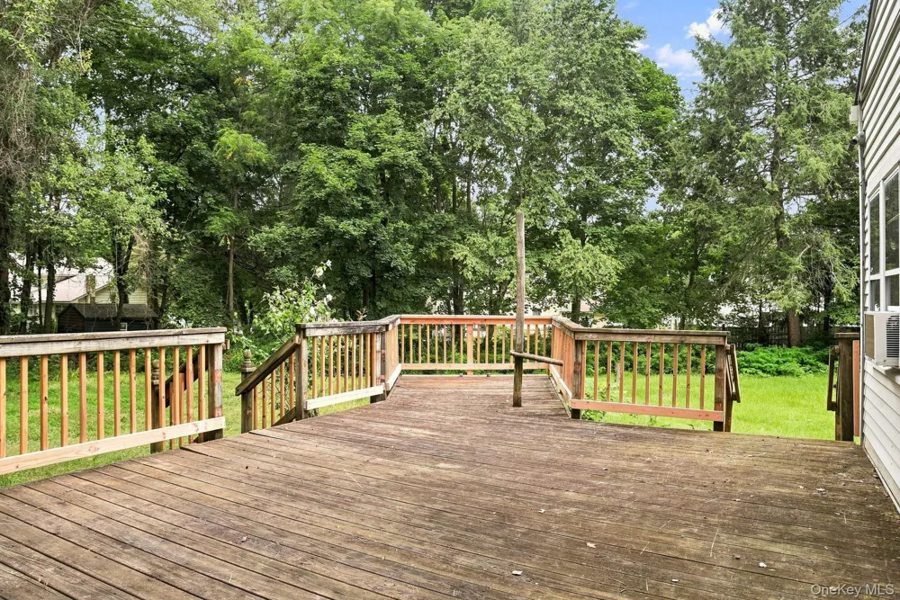 9 Kinderhook Drive Poughkeepsie, NY 12603