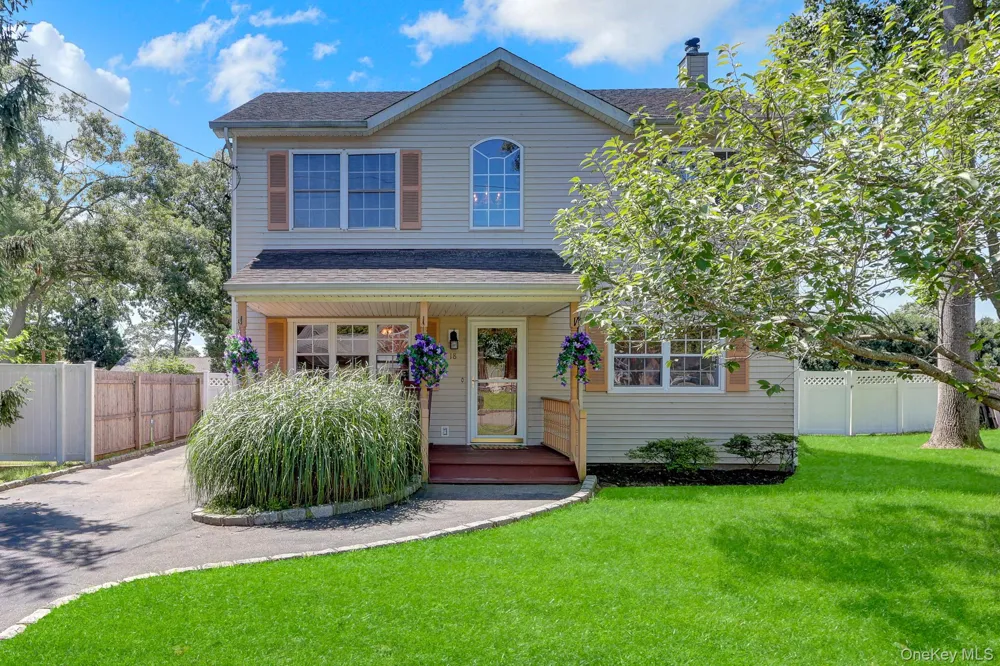 18 Aster Avenue Holtsville, NY 11742