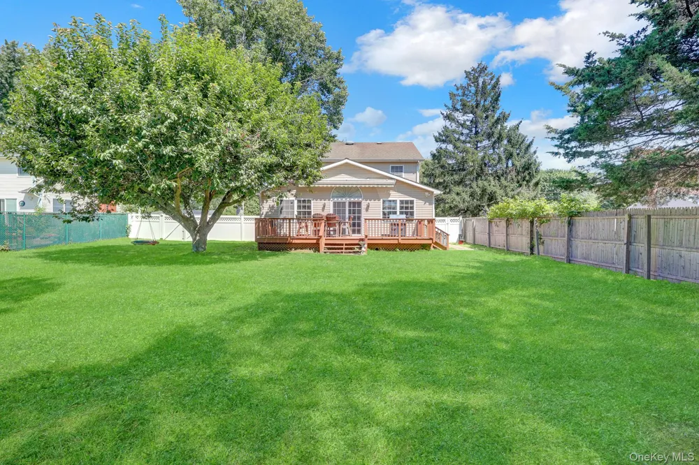 18 Aster Avenue Holtsville, NY 11742