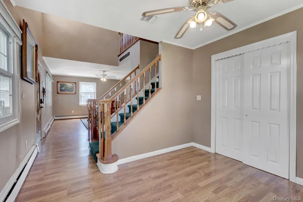 18 Aster Avenue Holtsville, NY 11742
