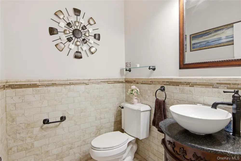 6 Hayloft Court Smithtown, NY 11787