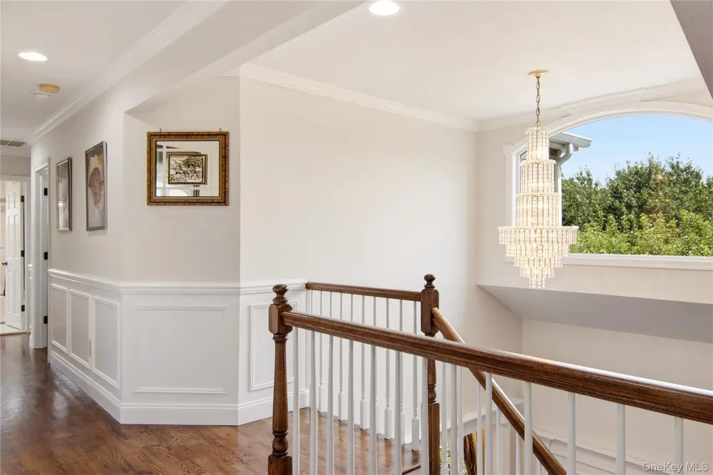 6 Hayloft Court Smithtown, NY 11787